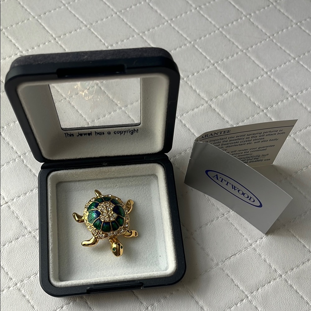 Attwood & Sawyer vintage gold plated turtle brooch